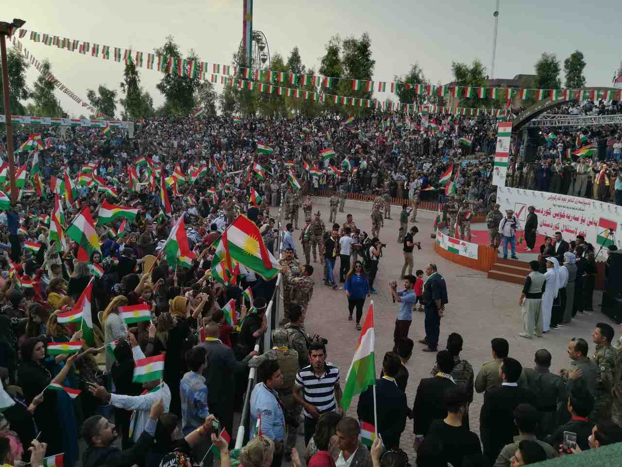 شرکت گستردە مردم کرکوک در کارزار حمایت از همەپرسی